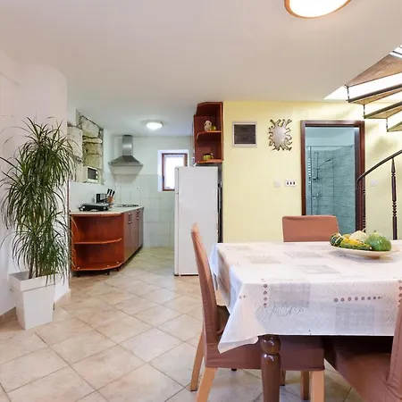 Apartment Josip Plomin Exterior foto