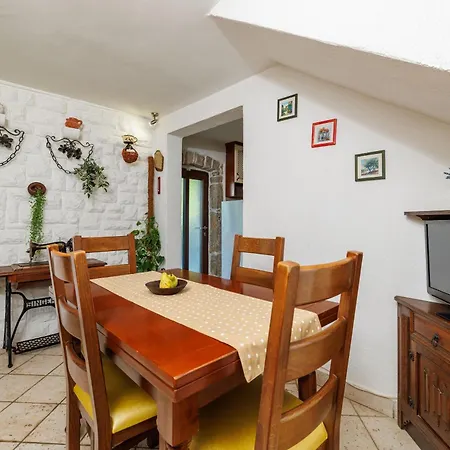 Apartment Josip Plomin Exterior photo